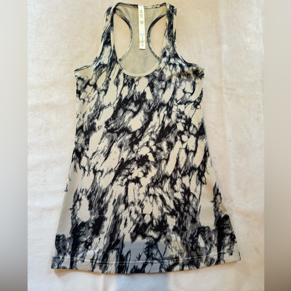 Lululemon Cool Racerback Tank in Great Granite Black and Mojave Print